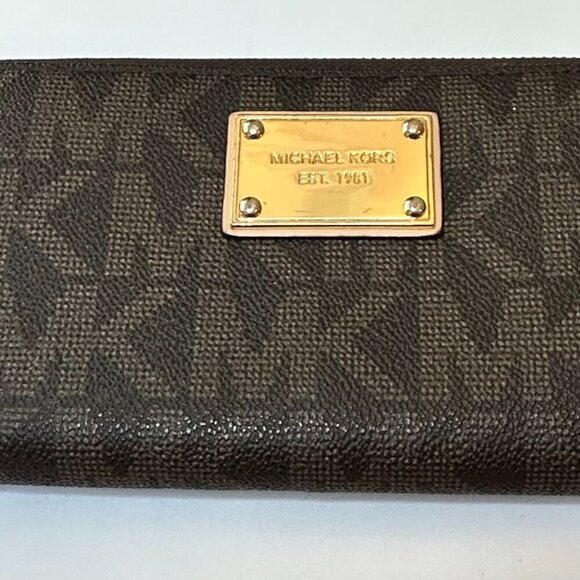 Michael Kors Monogram Zip Around Wallet Womens Black/Brown Leather - Like New - Picture 2 of 15